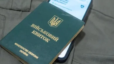 Зеленський продовжив воєнний стан і мобілізацію до травня 2026