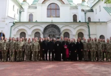 У Києві випустили нову групу військових капеланів