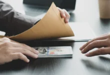Результати опитування про стан корупції та напрямок розвитку України.